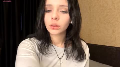 Snapshot of cherriezordan chatting on 12.17.25 Eva online show from 12.17.25