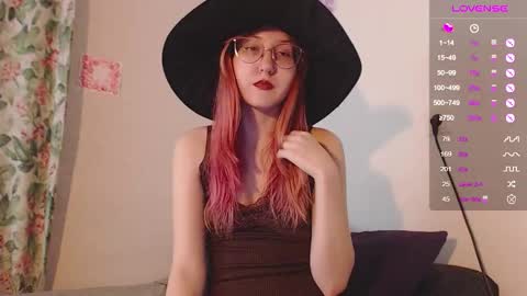 Snapshot of cherry_hazzze chatting on 09.18.25 Cheryl online show from 09.18.25