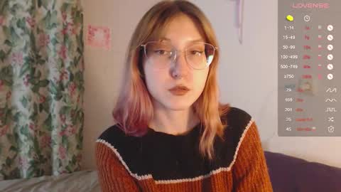 Snapshot of cherry_hazzze chatting on 09.29.25 Cheryl online show from 09.29.25