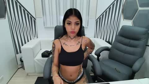 Snapshot of cherry_sussan chatting on 10.03.25 Sussan Cherry online show from 10.03.25