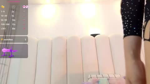 Snapshot of cherry_welll chatting on 10.26.25 Cherry  Conection 11pm-6am Colombia time online show from 10.26.25