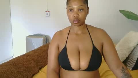 Snapshot of cherrybabexx chatting on 12.20.24 Cherrybabe online show from 12.20.24