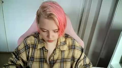 Snapshot of cherrybaby_0 chatting on 06.15.26 cherrybaby_0 online show from 06.15.26