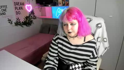 Sarah online show from 02.07.26