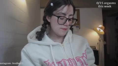 Sarah Prez online show from 12.15.25