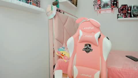 Snapshot of cherrymafer666 chatting on 12.19.24 cherrycute666 online show from 12.19.24