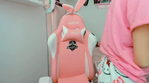 Snapshot of cherrymafer666 chatting on 01.28.25 cherrycute666 online show from 01.28.25