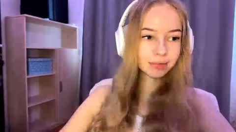 Evie online show from 10.20.25