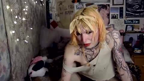 cher strauberry online show from 02.24.26