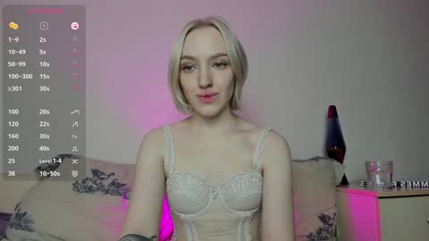 Snapshot of cherylmason chatting on 12.22.24 Cheryl online show from 12.22.24