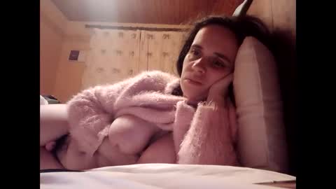 Snapshot of cherymoon89 chatting on 03.11.25 CherryMoon online show from 03.11.25