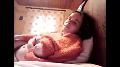 Snapshot of cherymoon89 chatting on 03.12.25 CherryMoon online show from 03.12.25