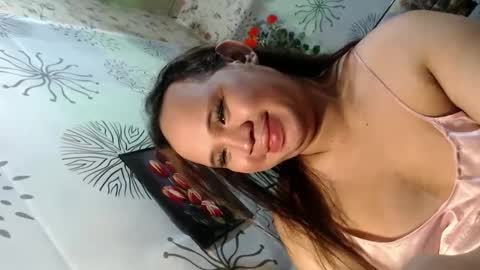 Snapshot of chescahotxxxl chatting on 12.11.24 chescahotxxxl online show from 12.11.24