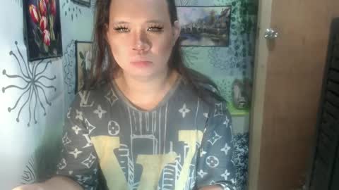 Snapshot of chescahotxxxl chatting on 01.06.25 chescahotxxxl online show from 01.06.25