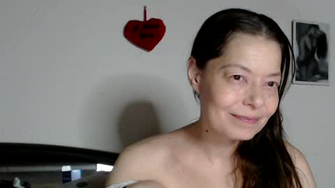 Chiara online show from 04.05.26