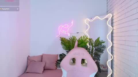 Chiara  online show from 03.08.25