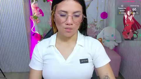 Snapshot of chiara_tay chatting on 06.25.26 Chiara online show from 06.25.26