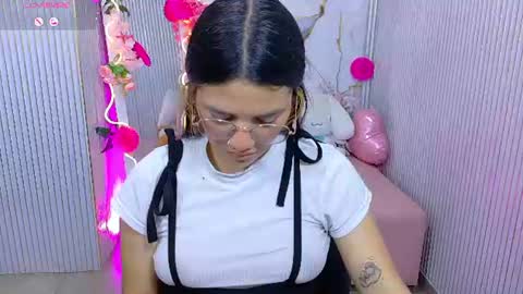 Snapshot of chiara_tay chatting on 07.15.26 Chiara online show from 07.15.26