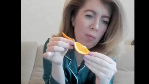 Snapshot of chicafortuna chatting on 03.12.25 NBFG online show from 03.12.25