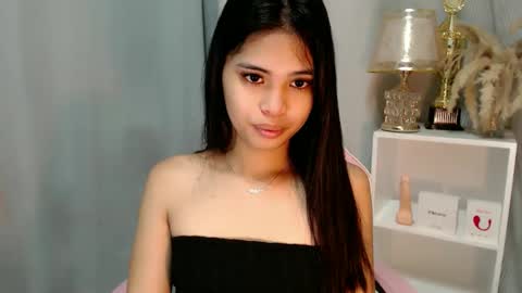 Snapshot of chictemptation_ chatting on 04.25.26 CRISTINE3. online show from 04.25.26