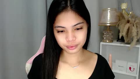 Snapshot of chictemptation_ chatting on 05.21.26 CRISTINE3. online show from 05.21.26