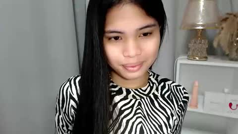 Snapshot of chictemptation_ chatting on 06.04.26 CRISTINE3. online show from 06.04.26