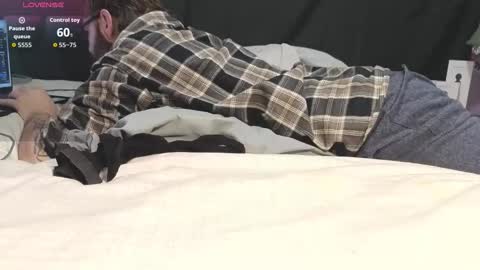 Snapshot of chiligrande6969 chatting on 12.21.25 Chiligrande6969 online show from 12.21.25