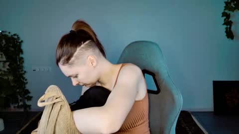 Bella online show from 12.05.25