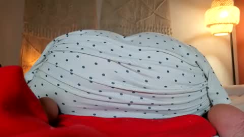 yoursensualparadise online show from 04.14.26