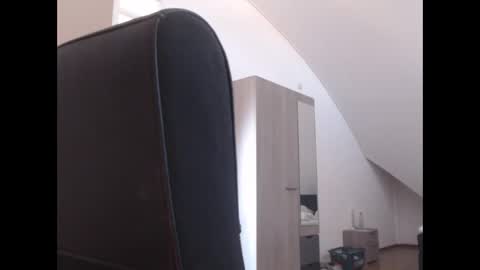 chillzonecam online show from 09.28.25