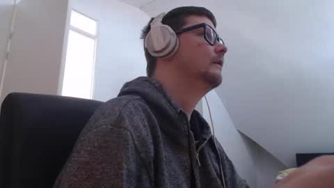 chillzonecam online show from 03.28.26