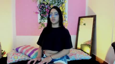 Chloe Skye online show from 04.15.26