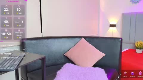 Snapshot of chloe_cherry21 chatting on 02.15.25 chloe cherry21 online show from 02.15.25