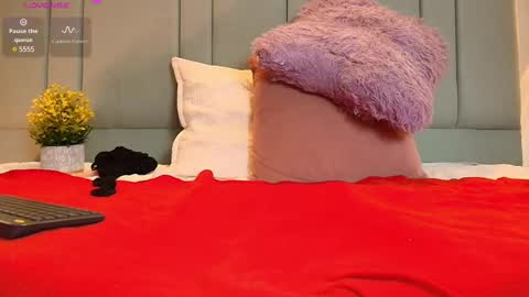 Snapshot of chloe_cherry21 chatting on 03.01.25 chloe cherry21 online show from 03.01.25