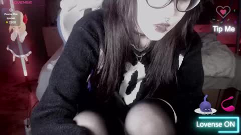 Snapshot of chloe_crystall_killer chatting on 09.19.25 chloe_crystall_killer online show from 09.19.25