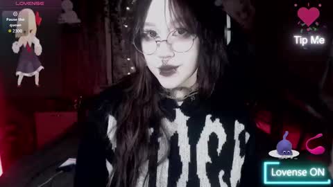 Snapshot of chloe_crystall_killer chatting on 10.18.25 chloe_crystall_killer online show from 10.18.25