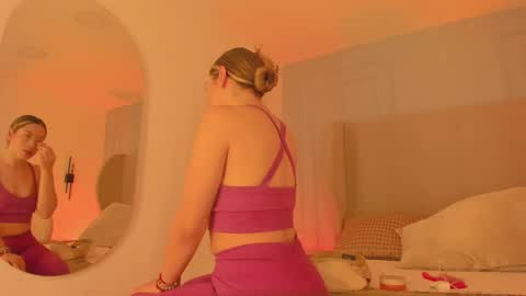 Chloe online show from 03.20.26