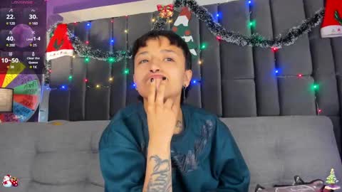 Isabella curly hair - Anastasia short hair  online show from 12.22.24