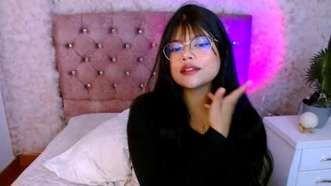 Snapshot of chloe_parkeer chatting on 11.10.25 Chloe online show from 11.10.25