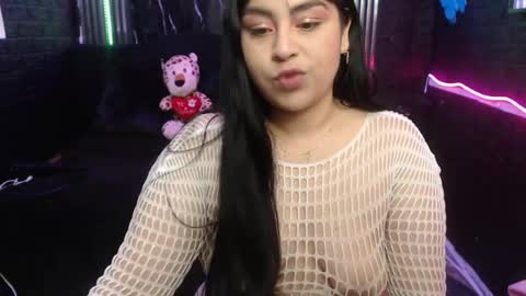 Snapshot of chloe_smith5 chatting on 04.25.26 chloe_smith5 online show from 04.25.26