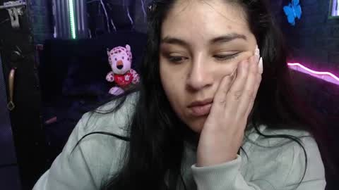 Snapshot of chloe_smith5 chatting on 04.28.26 chloe_smith5 online show from 04.28.26
