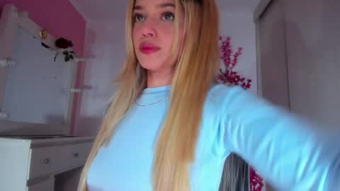 Chloe Miller  online show from 04.22.26