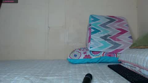 Snapshot of chloe_vahos chatting on 01.03.25 Chloe online show from 01.03.25