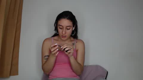 Snapshot of chloe_vahos chatting on 09.26.25 Chloe online show from 09.26.25