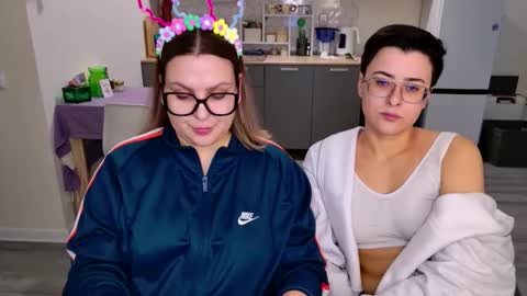 Eva and Sandra online show from 02.25.26