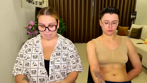 Snapshot of chloe_x_ chatting on 04.19.26 Eva and Sandra online show from 04.19.26