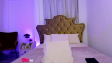 Chloe online show from 12.05.24