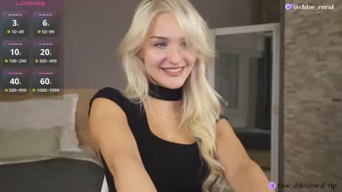 Snapshot of chloecoral chatting on 10.02.25 ChloeCoral online show from 10.02.25