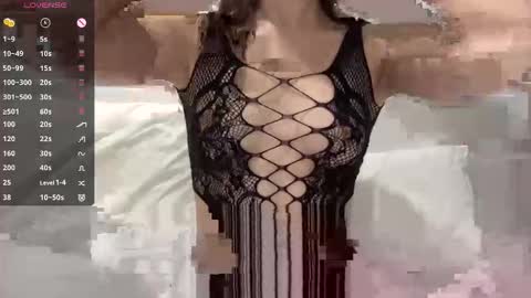 Snapshot of chloee__x chatting on 10.30.25 chloee__x online show from 10.30.25