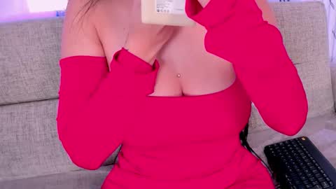 chloegils online show from 10.16.25